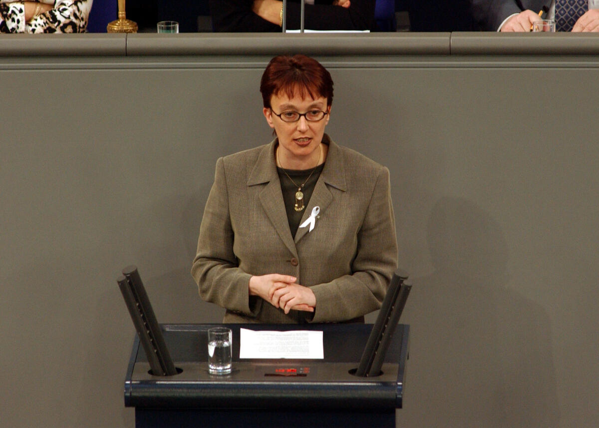 Deutscher Bundestag Bilddatenbank Klug Astrid Reichstagsgebäude Plenarsaal