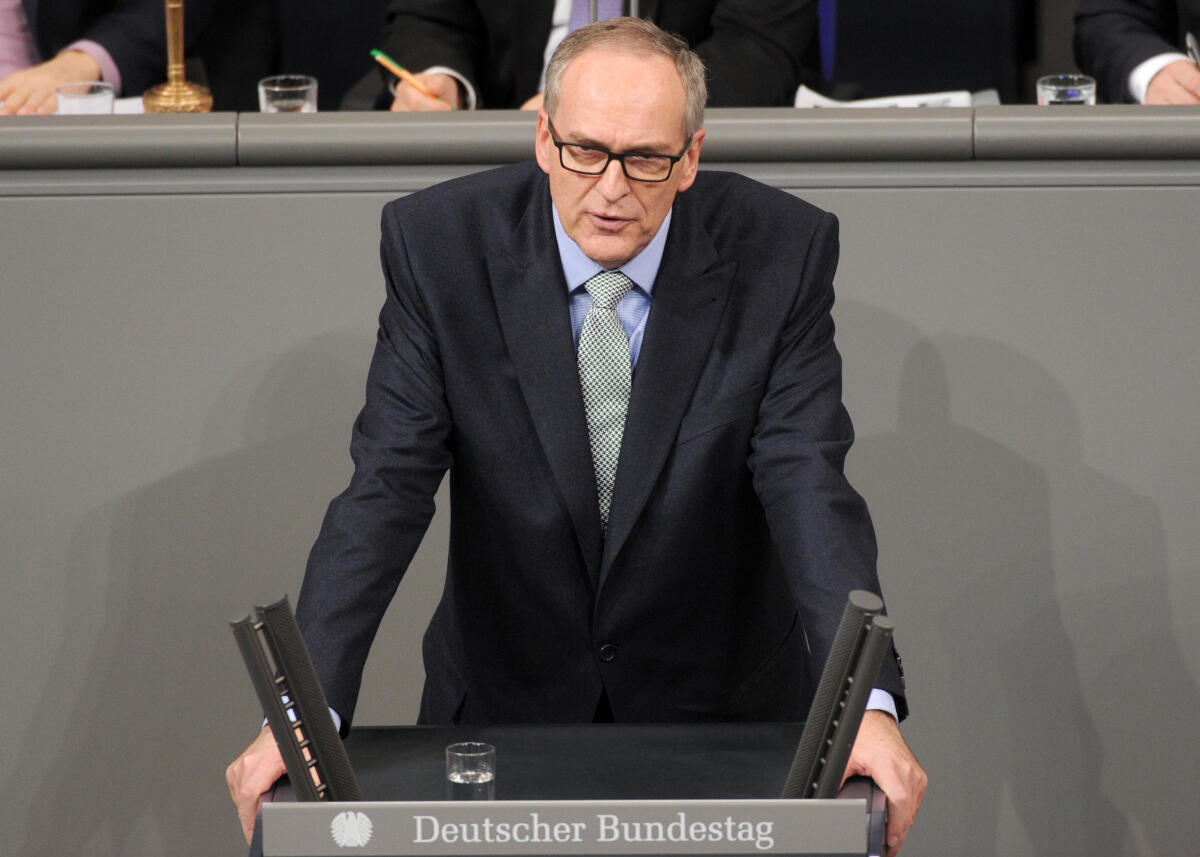 Reusch, Roman Johannes Roman Johannes Reusch, AfD, Bundestagsabgeordneter, Abgeordneter, Mitglied Deutscher Bundestag, MdB, Rede, 5. Sitzung, ZP 7, Thema: Opferentschädigung.; Rednerpult.