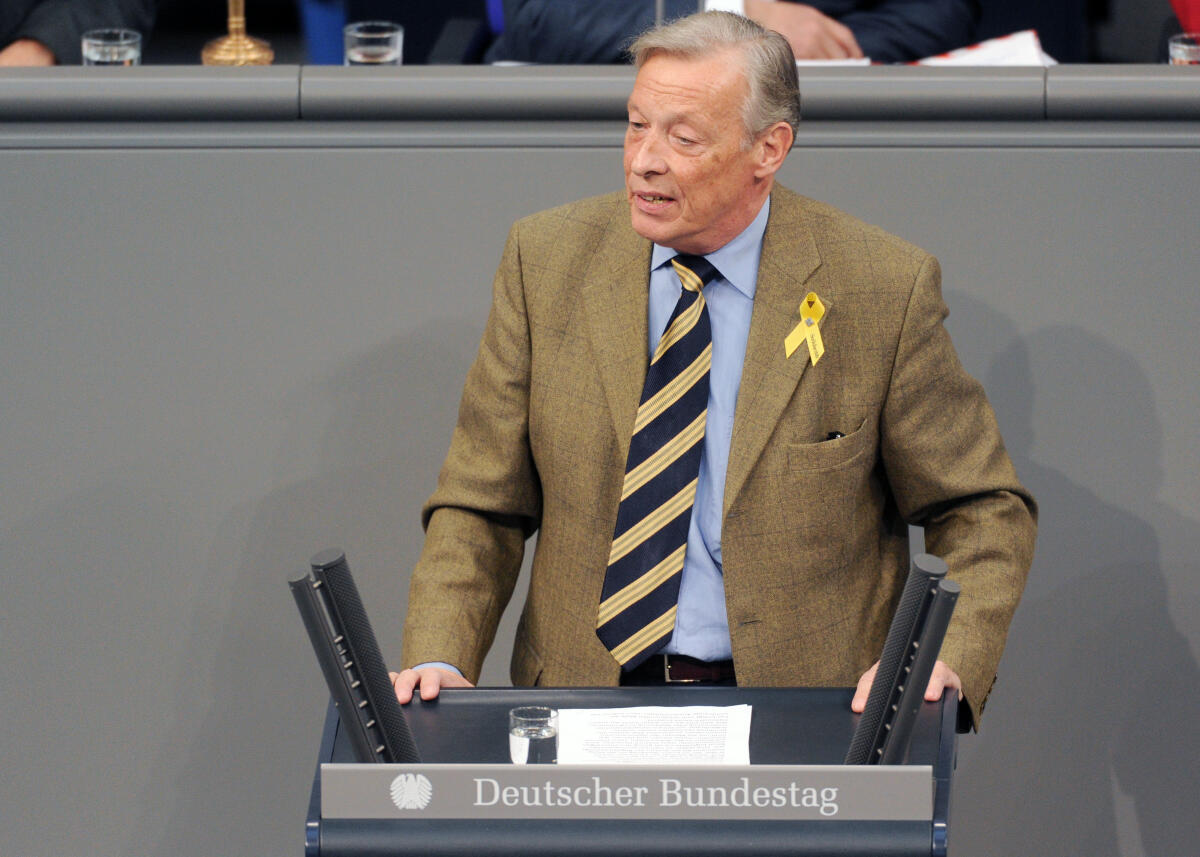 Hampel, Armin-Paulus Armin-Paulus Hampel, AfD, Bundestagsabgeordneter, Abgeordneter, Mitglied Deutscher Bundestag, MdB, Rede, 3. Sitzung, ZP 5, Thema: Aktuelle Stunde zur Lage im Nahen- und Mittleren Osten.; 