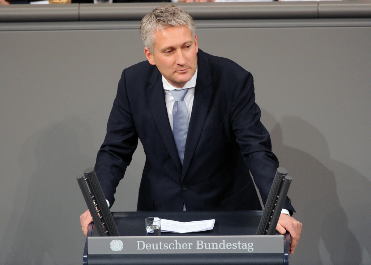 Durz, Hansjörg Hansjörg Durz, CDU/CSU, Bundestagsabgeordneter, Abgeordneter, Mitglied Deutscher Bundestag, MdB, Rede, 2. Sitzung, TOP 8, Thema: Erhalt der Stahlstandorte in Deutschland.; Rednerpult.