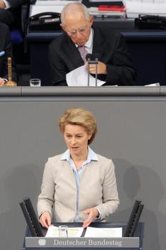 Leyen, Ursula von der; Schäuble, Wolfgang Reichstagsgebäude, Plenarsaal