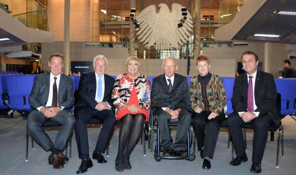 Schäuble, Wolfgang; Oppermann, Thomas; Kubicki, Wolfgang; Roth, Claudia; Friedrich, Hans-Peter; Pau, Petra Reichstagsgebäude, Plenarsaal