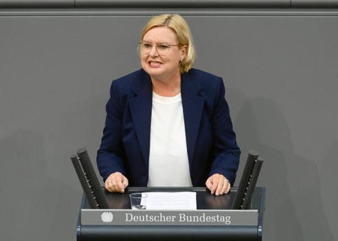Högl, Eva Reichstagsgebäude, Plenarsaal
