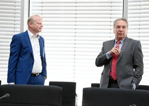 Ernst, Klaus; Prefi, Thomas Paul-Löbe-Haus, Sitzungssaal