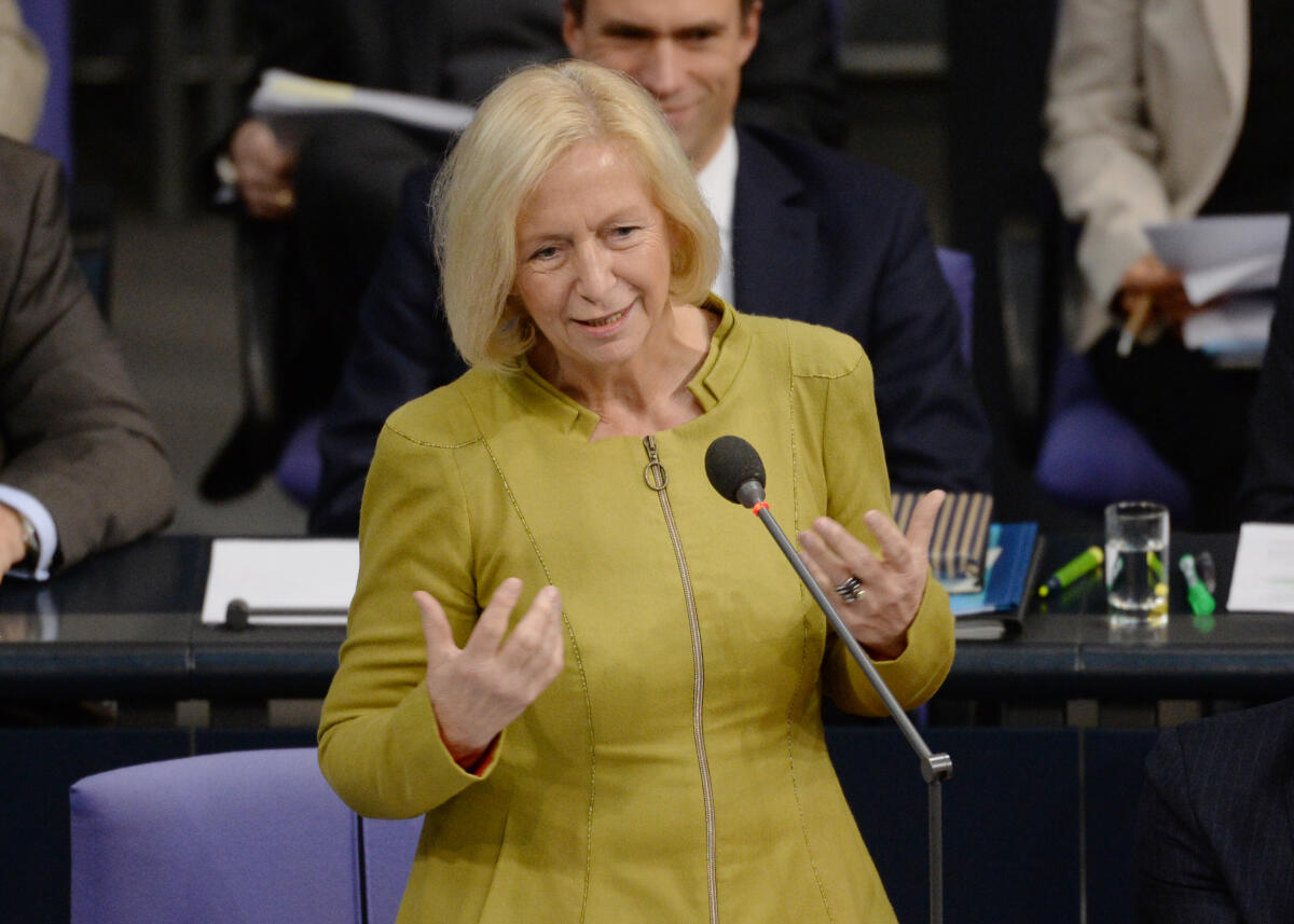 Wanka, Johanna Bundesministerin Prof. Johanna Wanka bei der Regierungsbefragung.