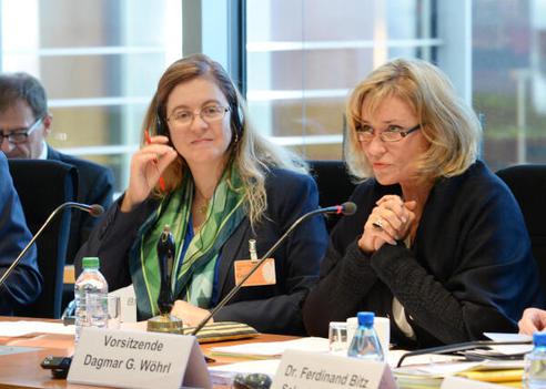 Wöhrl, Dagmar G.; Cheikhrouhou, Héla Paul-Löbe-Haus, Sitzungssaal