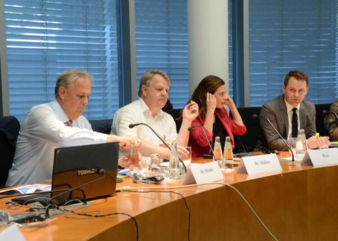 Lenz, Andreas; Bria, Francesca; Müller, Dieter; Strube, Gernot Paul-Löbe-Haus, Sitzungssaal