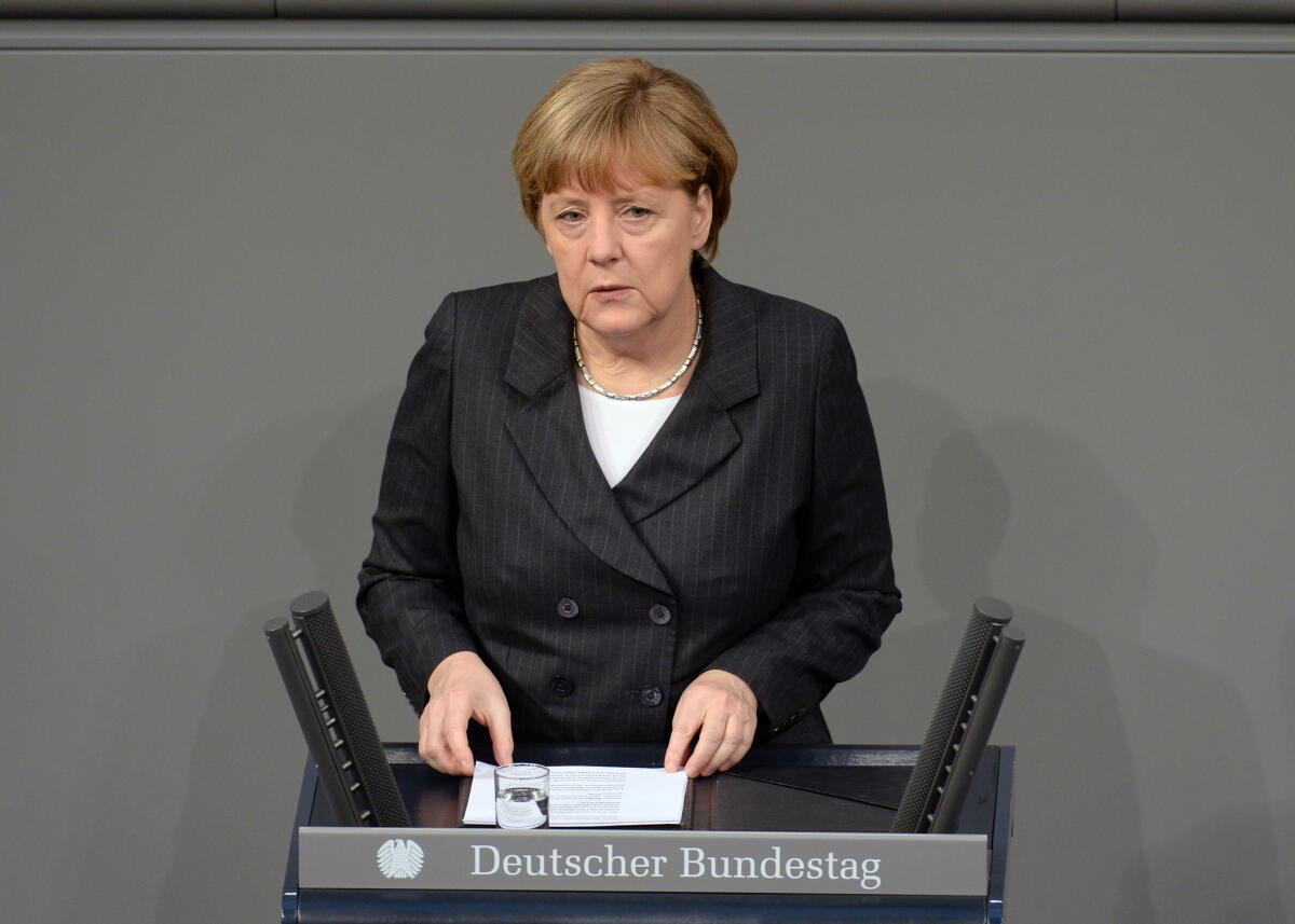 Merkel, Angela Bundeskanzlerin Angela Merkel, CDU/CSU hält die Regierungserklärung zu den Terroranschlägen in Frankreich, 79. Sitzung des Deutschen Bundestages am 15.01. 2015