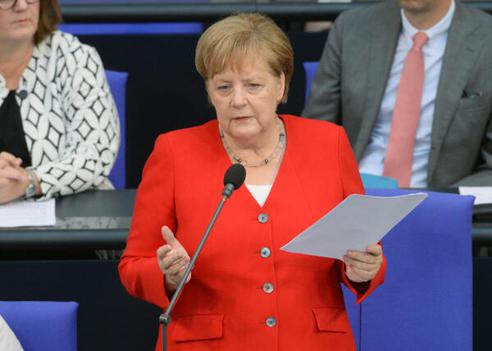 Merkel, Angela Reichstagsgebäude, Plenarsaal