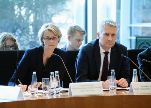 Durz, Hansjörg; Karliczek, Anja Paul-Löbe-Haus, Sitzungssaal