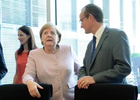 Krichbaum, Gunther; Merkel, Angela Paul-Löbe-Haus, Sitzungssaal