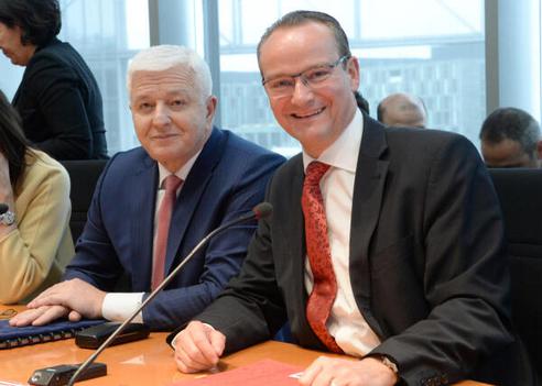 Krichbaum, Gunther; Markovic, Dusko; Töns, Markus Paul-Löbe-Haus, Sitzungssaal