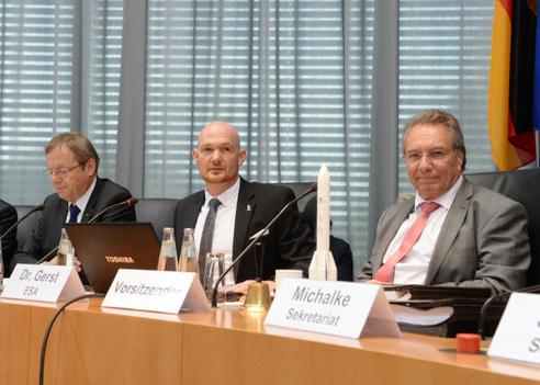Ernst, Klaus; Gerst, Alexander; Wörner, Jan Marie-Elisabeth-Lüders-Haus, Anhörungssaal