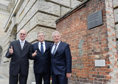 Lammert, Norbert; Komorowski, Bronislaw; Gauck, Joachim Reichstagsgebäude, Plenarsaal