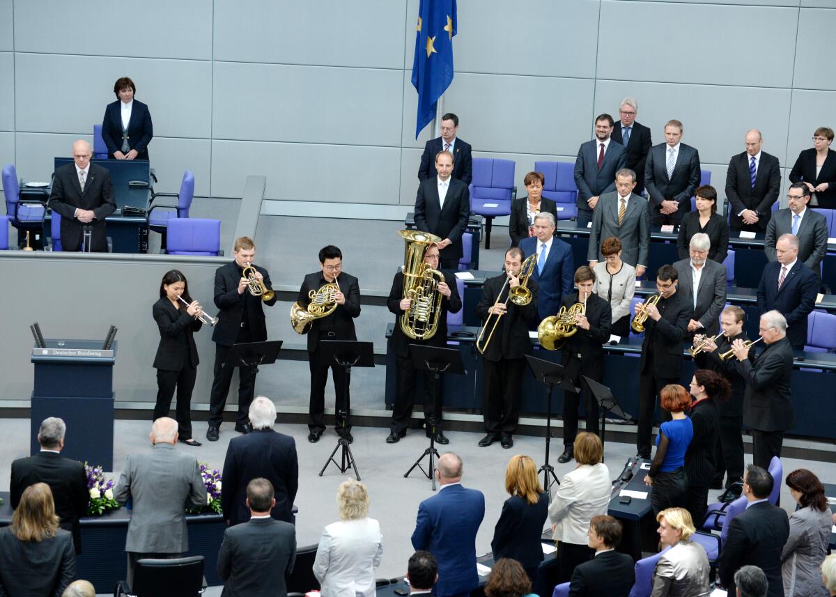  Gedenkstunde des Deutschen Bundestages aus Anlass des 100. Jahrestages des Beginns des Ersten Weltkriegs. Die Europahymne wird von Blechbläsern der Universität der Künste gespielt.; Übersicht.