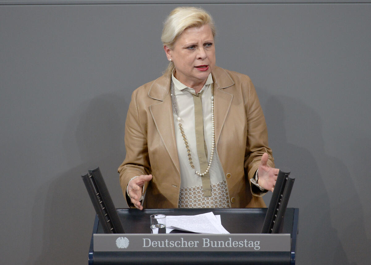 Mattheis, Hilde Hilde Mattheis, SPD, Bundestagsabgeordnete, Abgeordnete, Mitglied Deutscher Bundestag, MdB, Rede, 80. Sitzung, Top 8, Thema: Organspende.; Rednerpult.