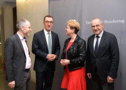 Özdemir, Cem; Gastel, Matthias; Graf-Litscher, Edith; Janiak, Claude Paul-Löbe-Haus, Innenansicht