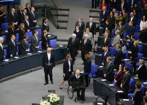 Schäuble, Wolfgang; Steinmeier, Frank-Walter; Merkel, Angela; Vosskuhle, Andreas; Büdenbender, Elke; Günther, Daniel; Friedländer, Saul Reichstagsgebäude, Plenarsaal