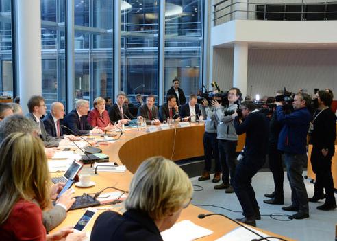 Röttgen, Norbert; Merkel, Angela Paul-Löbe-Haus, Sitzungssaal