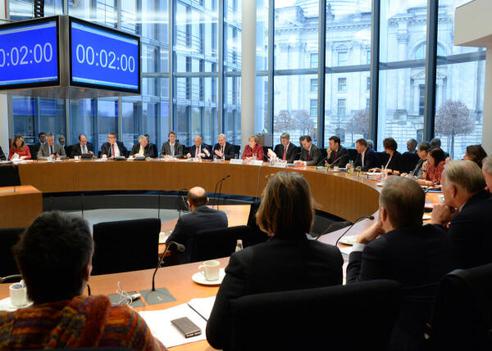 Röttgen, Norbert; Merkel, Angela Paul-Löbe-Haus, Sitzungssaal