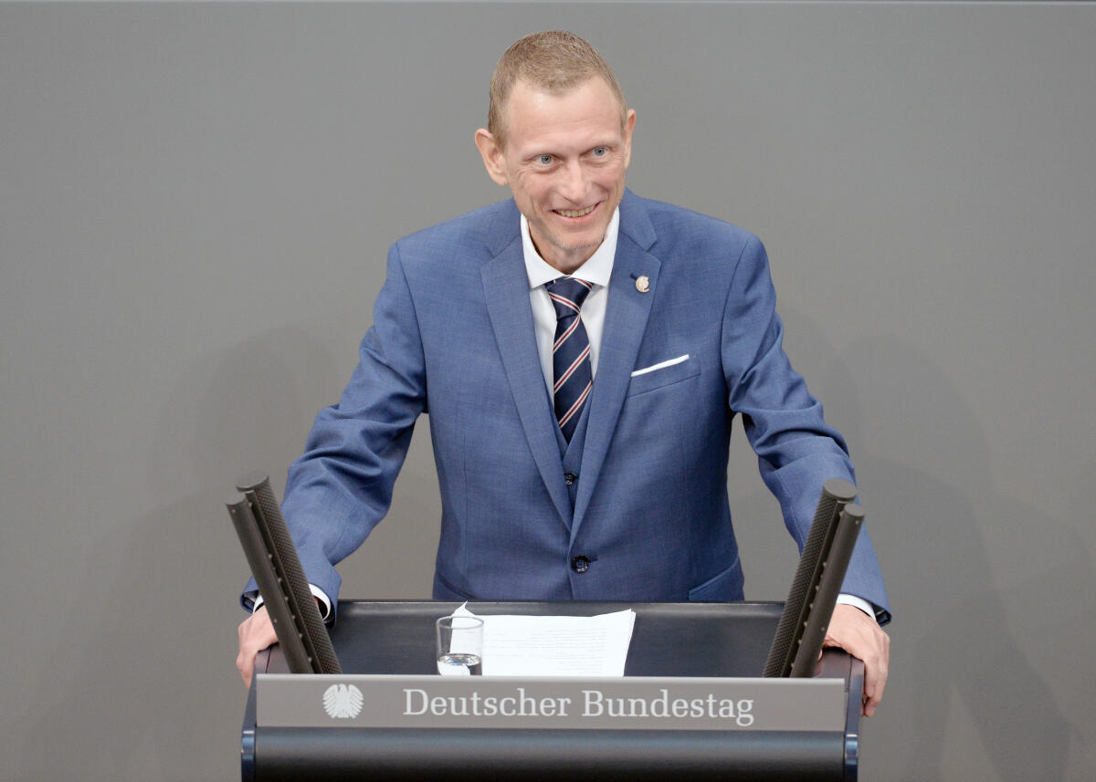 Jimmy Schulz, FDP, Bundestagsabgeordneter, Abgeordneter, Mitglied Deutscher Bundestag, MdB, Rede, 68. Sitzung, Top 5, Thema: Privatsphäre und Sicherheit im digitalen Raum.; Rednerpult. Schulz, Jimmy Jimmy Schulz, FDP, Bundestagsabgeordneter, Abgeordneter, Mitglied Deutscher Bundestag, MdB, Rede, 68. Sitzung, Top 5, Thema: Privatsphäre und Sicherheit im digitalen Raum.; Rednerpult.