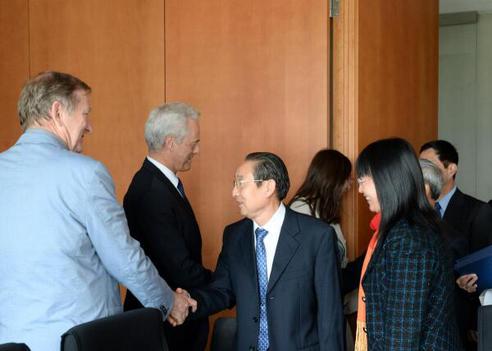 Ramsauer, Peter; Xiaofeng, Peng Paul-Löbe-Haus, Sitzungssaal