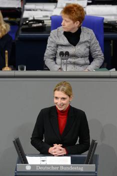 Stadler, Svenja; Pau, Petra Reichstagsgebäude, Plenarsaal