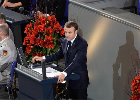 Macron, Emmanuel Reichstagsgebäude, Plenarsaal