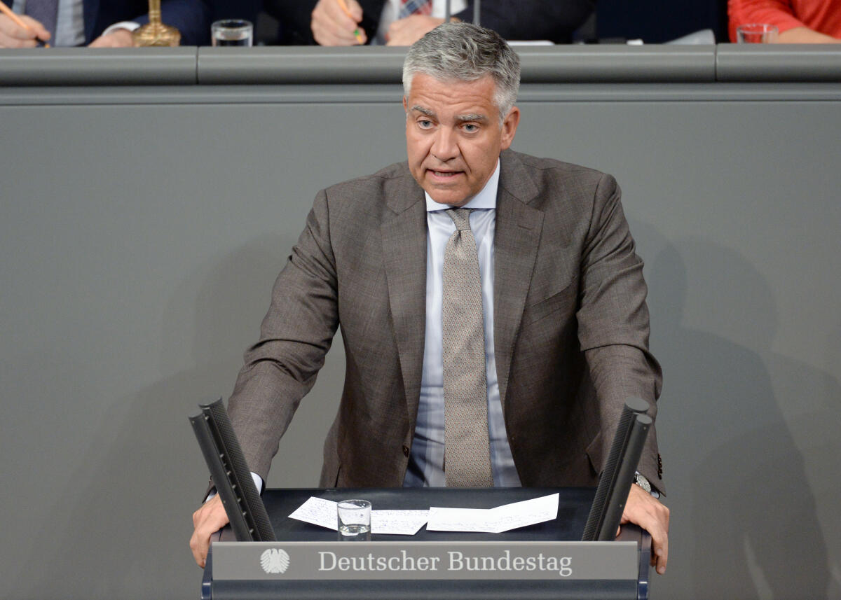 Steffel, Frank Frank Steffel, CDU/CSU, Bundestagsabgeordneter, Abgeordneter, Mitglied Deutscher Bundestag, MdB, Rede, 61. Sitzung, Top 18, Thema: Bewerbung Special Olympics World Games 2023.; Rednerpult.