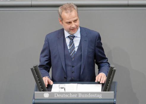 Mansmann, Till Reichstagsgebäude, Plenarsaal