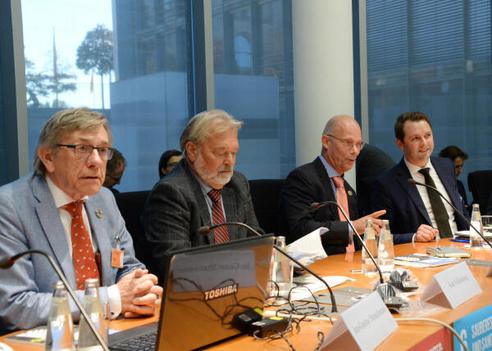 Lenz, Andreas; Falkenberg, Karl; Strandenaes, Jan-Gustav; Bachmann, Günther Paul-Löbe-Haus, Sitzungssaal