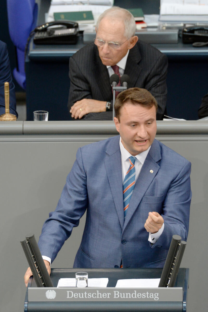 Hauptmann, Mark; Schäuble, Wolfgang Mark Hauptmann, CDU/CSU, Bundestagsabgeordneter, Abgeordneter, Mitglied Deutscher Bundestag, MdB, Rede, 52. Sitzung, Top 3, Thema: Jahresbericht zum Stand der Deutschen Einheit 2018, Vorsitz: Bundestagspräsident Dr. Wolfgang Schäuble, CDU/CSU.; Rednerpult.