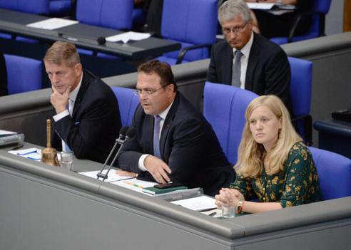 Ortleb, Josephine; Hilse, Karsten; Friedrich, Hans-Peter Reichstagsgebäude, Plenarsaal