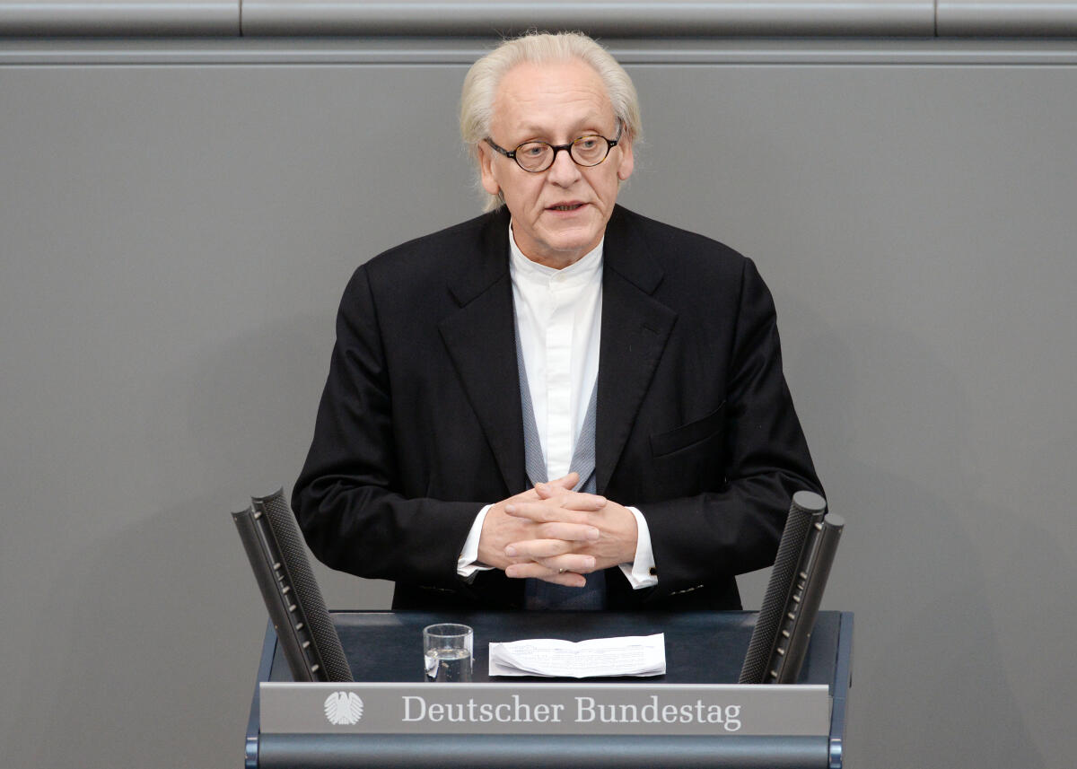 Martin Erwin Renner, AfD, Bundestagsabgeordneter, Abgeordneter, Mitglied Deutscher Bundestag, MdB, Rede, 48. Sitzung, Top 1 Epl 04, Thema: Bundeskanzlerin und Bundeskanzleramt - Haushaltsgesetz 2019 und Finanzplan des Bundes 2018 bis 2022.; Rednerpult. Renner, Martin Erwin Martin Erwin Renner, AfD, Bundestagsabgeordneter, Abgeordneter, Mitglied Deutscher Bundestag, MdB, Rede, 48. Sitzung, Top 1 Epl 04, Thema: Bundeskanzlerin und Bundeskanzleramt - Haushaltsgesetz 2019 und Finanzplan des Bundes 2018 bis 2022.; Rednerpult.