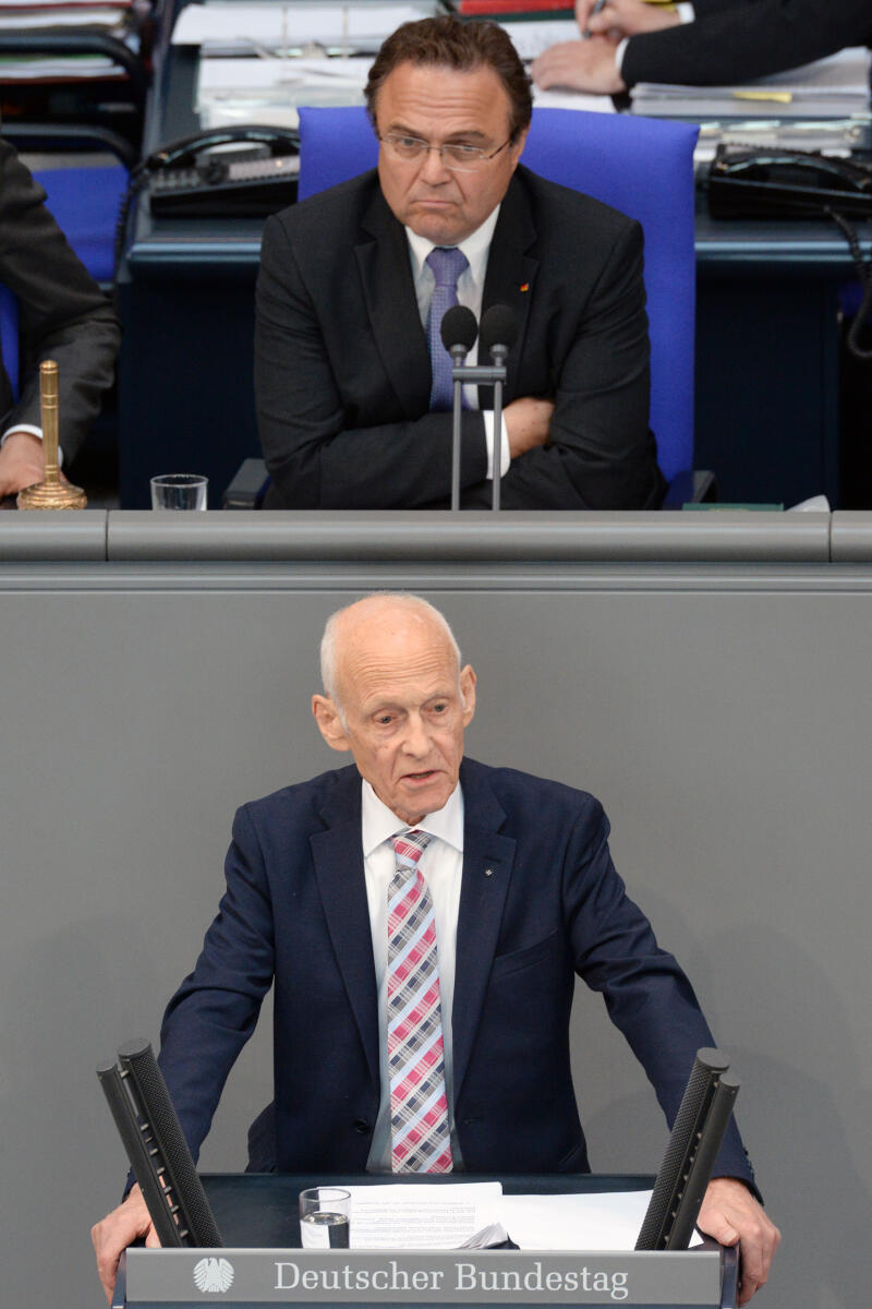 Gottberg, Wilhelm von; Friedrich, Hans-Peter Wilhelm von Gottberg, AfD, Bundestagsabgeordneter, Abgeordneter, Mitglied Deutscher Bundestag, MdB, Rede, 46. Sitzung, Top 1 EPL 10, Thema: Ernährung und Landwirtschaft, Vorsitz: Bundestagsvizepräsident Dr. Hans-Peter Friedrich, CDU/CSU.; Rednerpult.
