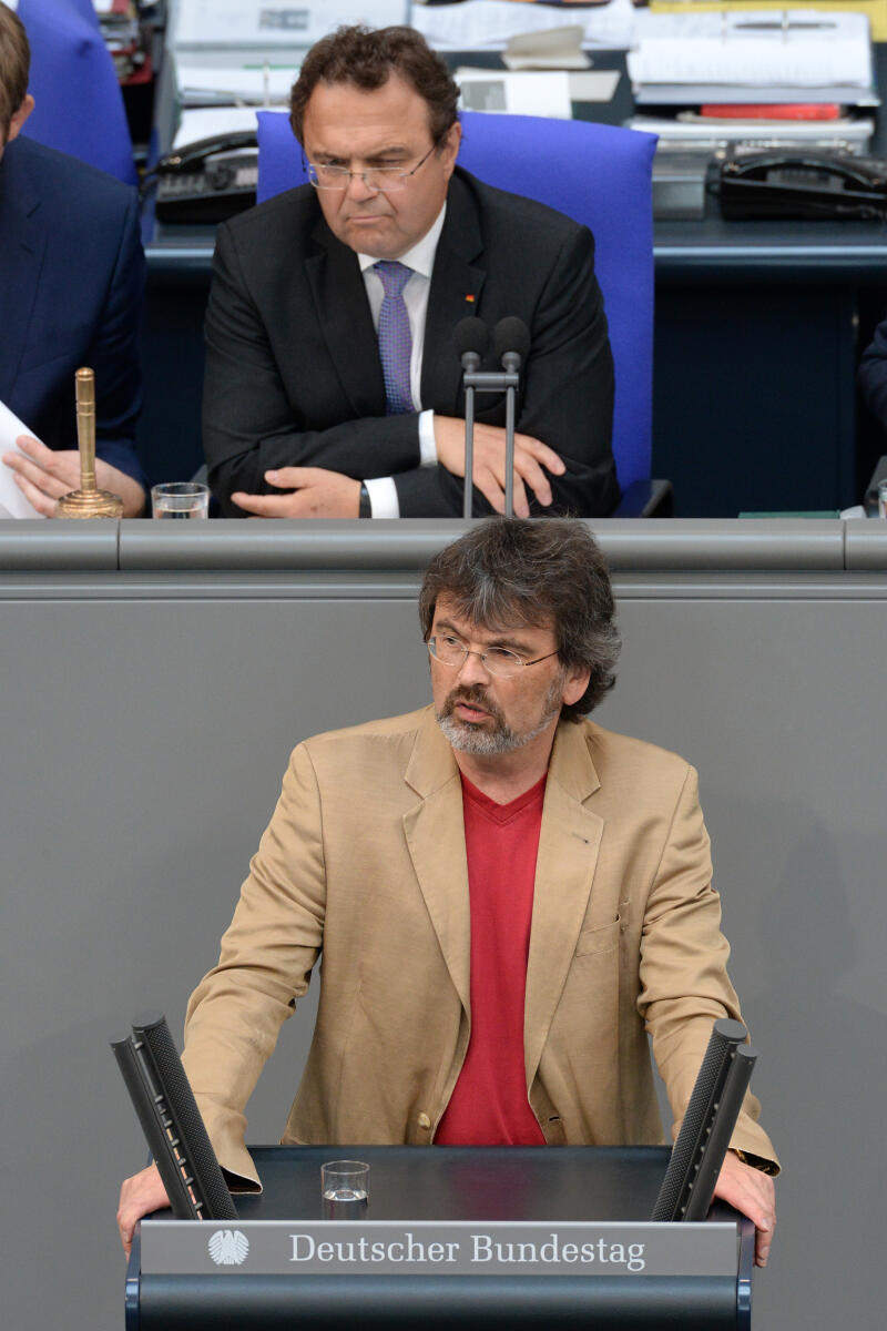 René Röspel, SPD, Bundestagsabgeordneter, Abgeordneter, Mitglied Deutscher Bundestag, MdB, Rede, 42. Sitzung, Top 5, Thema: Enquete-Kommission "Künstliche Intelligenz", Vorsitz: Bundestagsvizepräsident Dr. Hans-Peter Friedrich, CDU/CSU.; Rede, Rednerpult. Röspel, René; Friedrich, Hans-Peter René Röspel, SPD, Bundestagsabgeordneter, Abgeordneter, Mitglied Deutscher Bundestag, MdB, Rede, 42. Sitzung, Top 5, Thema: Enquete-Kommission "Künstliche Intelligenz", Vorsitz: Bundestagsvizepräsident Dr. Hans-Peter Friedrich, CDU/CSU.; Rede, Rednerpult.