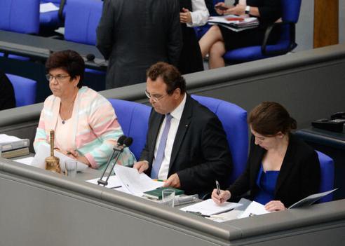 Moll, Claudia; Harder-Kühnel, Mariana; Friedrich, Hans-Peter Reichstagsgebäude, Plenarsaal