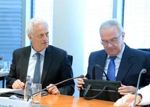 Ramsauer, Peter; Mimica, Neven Paul-Löbe-Haus, Sitzungssaal