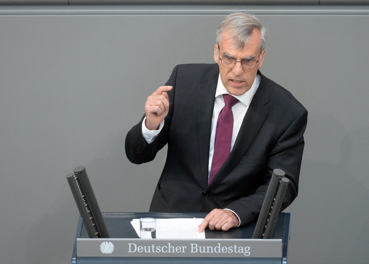 Hollnagel, Bruno Dr. Bruno Hollnagel, AfD, Bundestagsabgeordneter, Abgeordneter, Mitglied Deutscher Bundestag, MdB, Rede, 37. Sitzung, Top 21, Thema: Gemeinsame Einlagensicherung für EU-Banken.; Rednerpult.