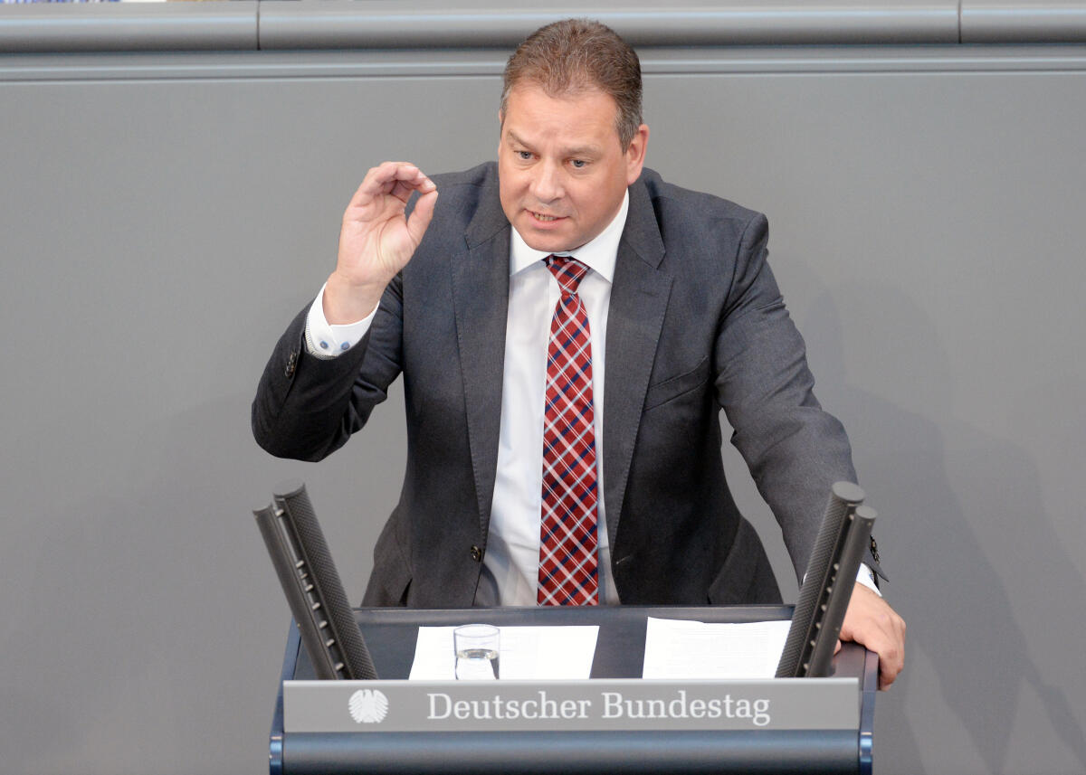 Mattfeldt, Andreas Andreas Mattfeldt, CDU/CSU, Bundestagsabgeordneter, Abgeordneter, Mitglied Deutscher Bundestag, MdB, Rede, 36. Sitzung, Top 5, Thema: Tätigkeitsbericht 2017 des Petitionsausschusses.; Rednerpult.