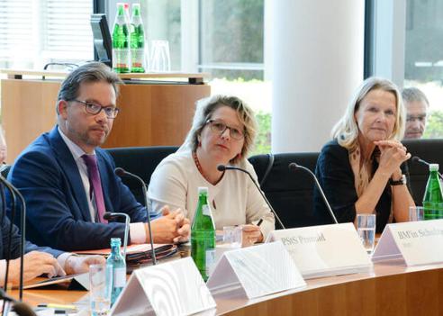 Kotting-Uhl, Sylvia; Schulze, Svenja; Pronold, Florian Paul-Löbe-Haus, Sitzungssaal