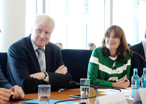 Heil, Mechthild; Seehofer, Horst Paul-Löbe-Haus, Sitzungssaal