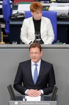 Sauer, Stefan; Pau, Petra Reichstagsgebäude, Plenarsaal