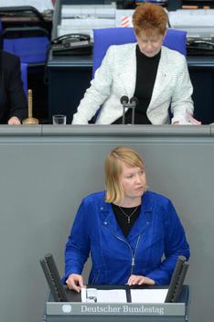 Esdar, Wiebke; Pau, Petra Reichstagsgebäude, Plenarsaal