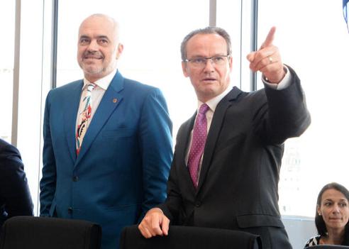 Krichbaum, Gunther; Rama, Edi Paul-Löbe-Haus, Sitzungssaal