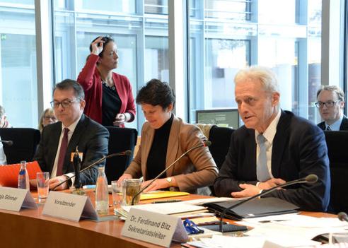 Ramsauer, Peter; Nagel, Joachim; Gönner, Tanja Paul-Löbe-Haus, Sitzungssaal