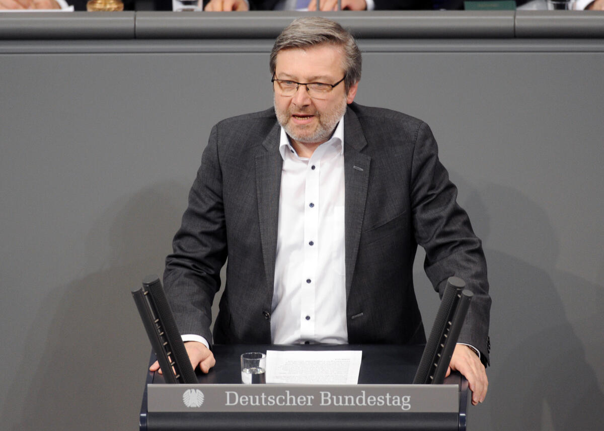 Heidenblut, Dirk Dirk Heidenblut, SPD, Bundestagsabgeordneter, Abgeordneter, Mitglied Deutscher Bundestag, MdB, Rede, 14. Sitzung, Top 11, Thema: Cannabis-Modellprojekte.; Rednerpult.