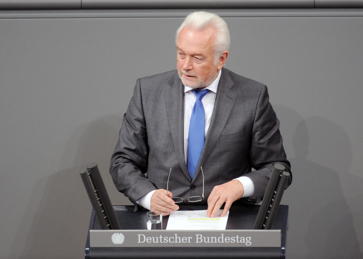 Kubicki, Wolfgang Wolfgang Kubicki, FDP, Bundestagsabgeordneter, Abgeordneter, Mitglied Deutscher Bundestag, MdB, Rede, 14. Sitzung, ZP 4 Thema: Verhalten der Bundesregierung im Fall Deniz Yücel.; Rednerpult.