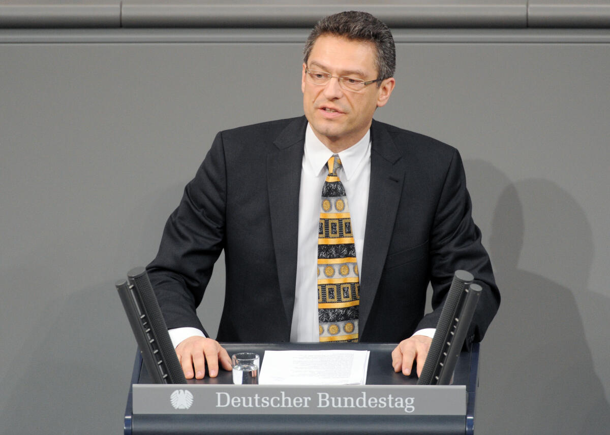 Wiehle, Wolfgang Wolfgang Wiehle, AfD, Bundestagsabgeordneter, Abgeordneter, Mitglied Deutscher Bundestag, MdB, Rede, 14. Sitzung, ZP 3 Thema: Aktuelle Stunde zu kostenlosem Öffentlichen Personennahverkehr.; Rednerpult.