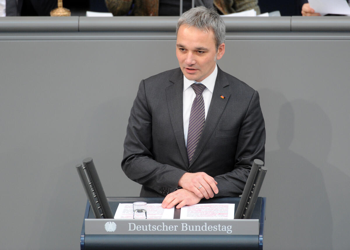 Oellers, Wilfried Wilfried Oellers, CDU/CSU, Bundestagsabgeordneter, Abgeordneter, Mitglied Deutscher Bundestag, MdB, Rede, 11. Sitzung, Top 6, Thema: Gesetzliche wöchentliche Höchstarbeitszeit.; Rednerpult.